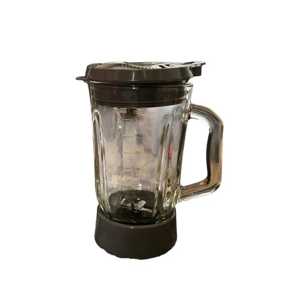 Black+Decker PowerCrush Blender w/ Quiet Tech + Glass Jar & Single Serve Cup - Picture 4 of 8